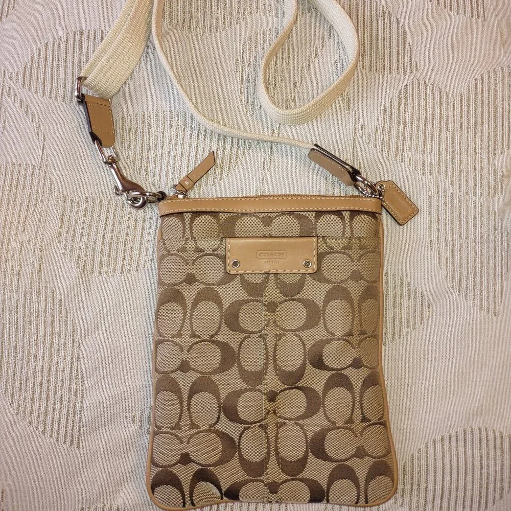 Coach Crossbody Pouch - Picture 1 of 3